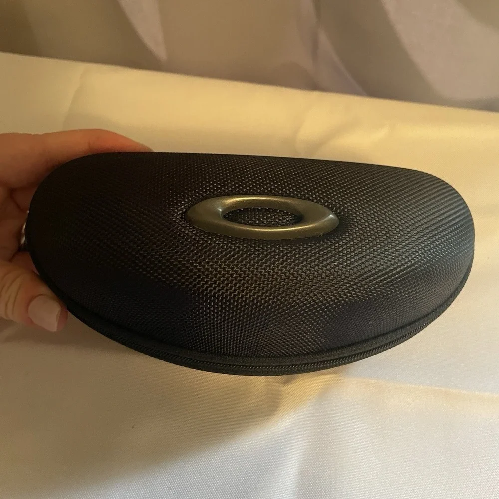 Oakley Sunglasses Eyeglass CaseBlack Zip Storage Hard Shell EUC